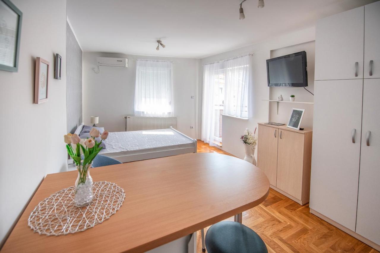 Stella Modern Apartment 2 Novi Sad Exteriör bild
