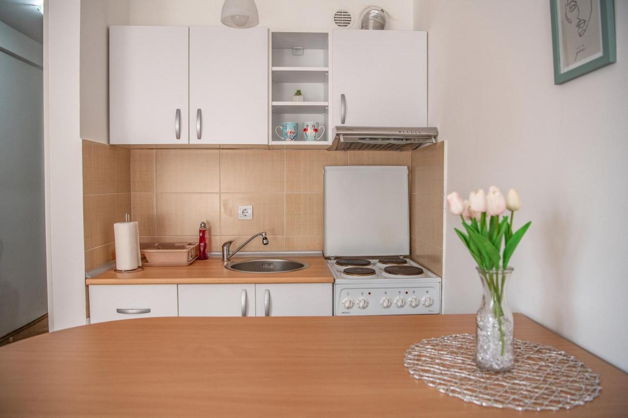 Stella Modern Apartment 2 Novi Sad Exteriör bild