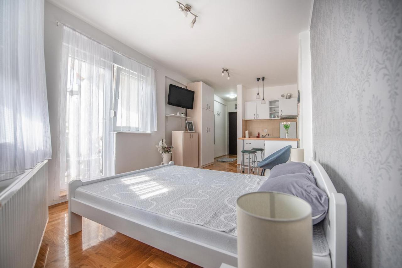 Stella Modern Apartment 2 Novi Sad Exteriör bild